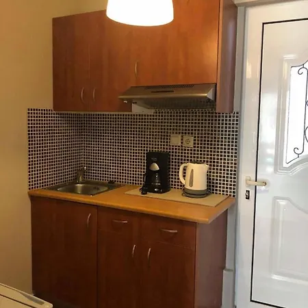 In Guest - Girogiali Guest house